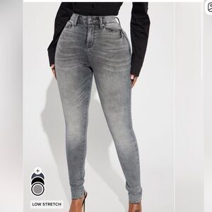 On The List Deluxe Stretch Skinny Jean